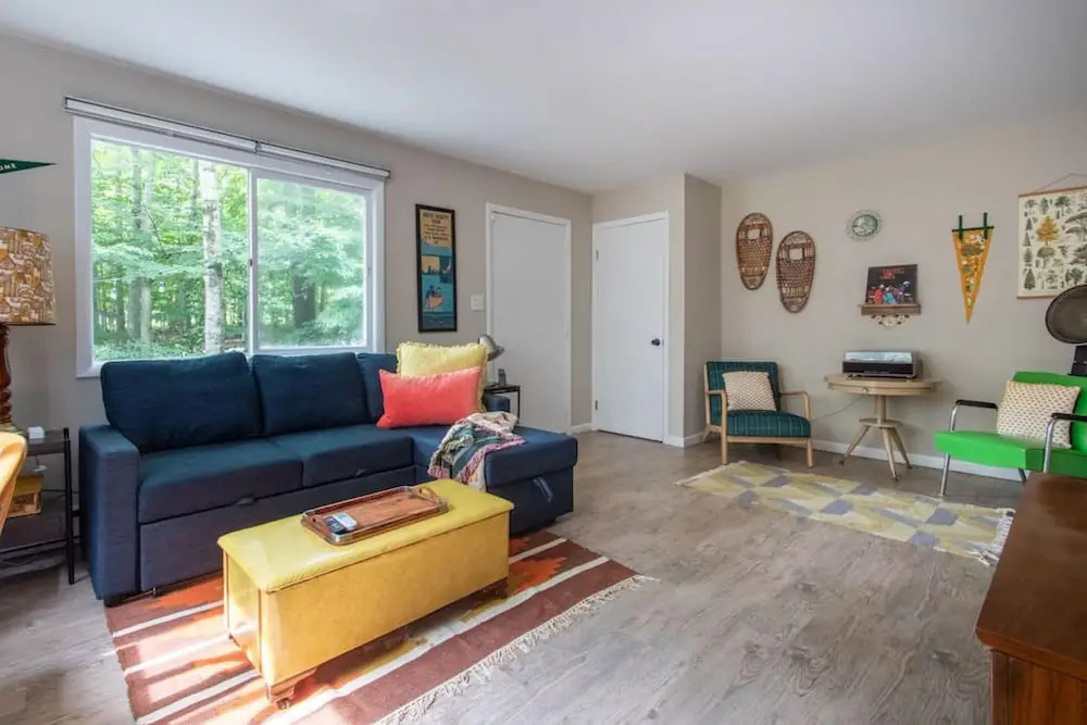 Lake Escape with 4-Season Porch & Charm
