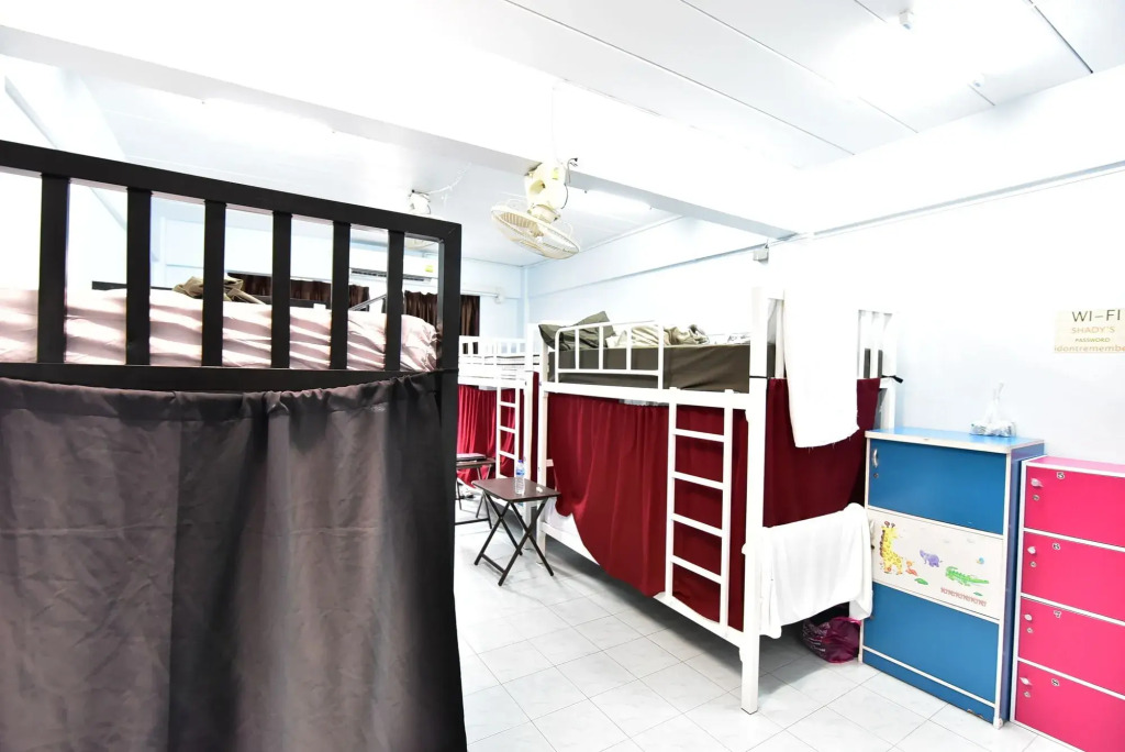 Shady'S Hostel