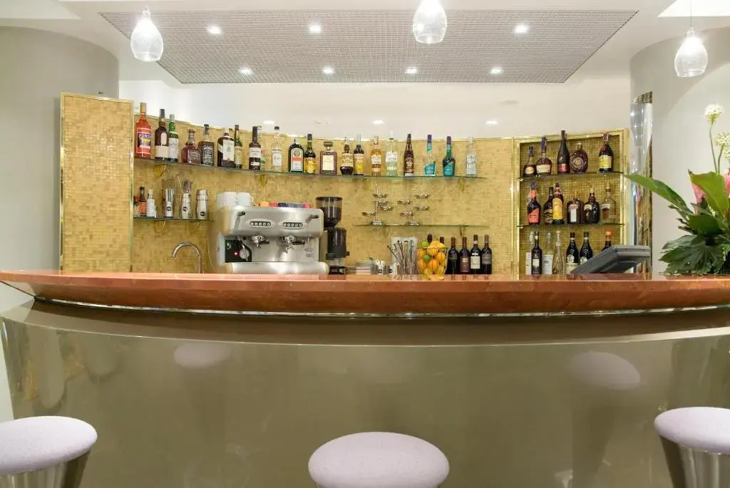 Club House Hotel