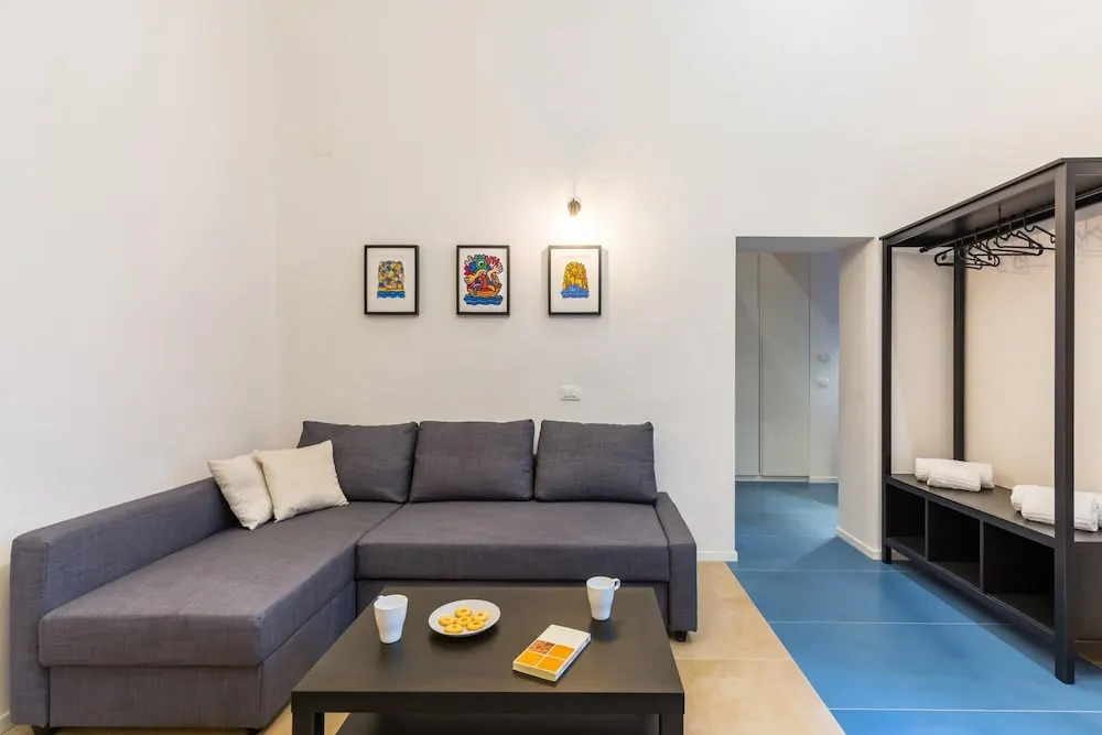 White&Blue Apartment at Sanità  by Wonderful Italy