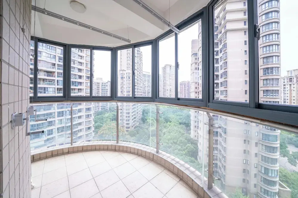Tyms Modern 1BR APT  Garden