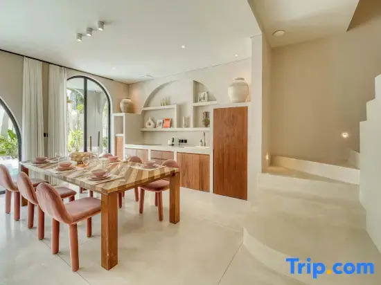 Parisian New 2BR Luxury Villa 8mins walk to Beach
