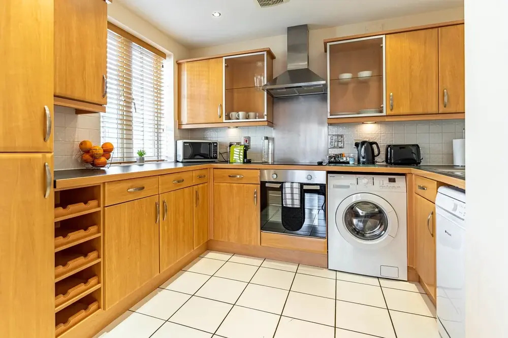 Celador Apartments - Riverside House Serviced Apartments