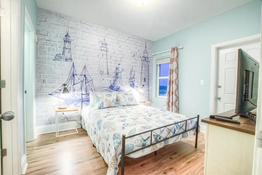 Laketown Wharf 1238 - Brand New End Unit With Wrap Around Balcony