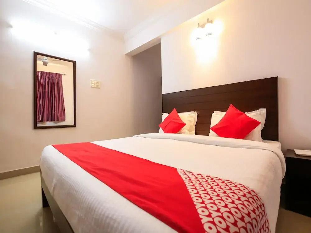 OYO 18647 Pandav City Hotel