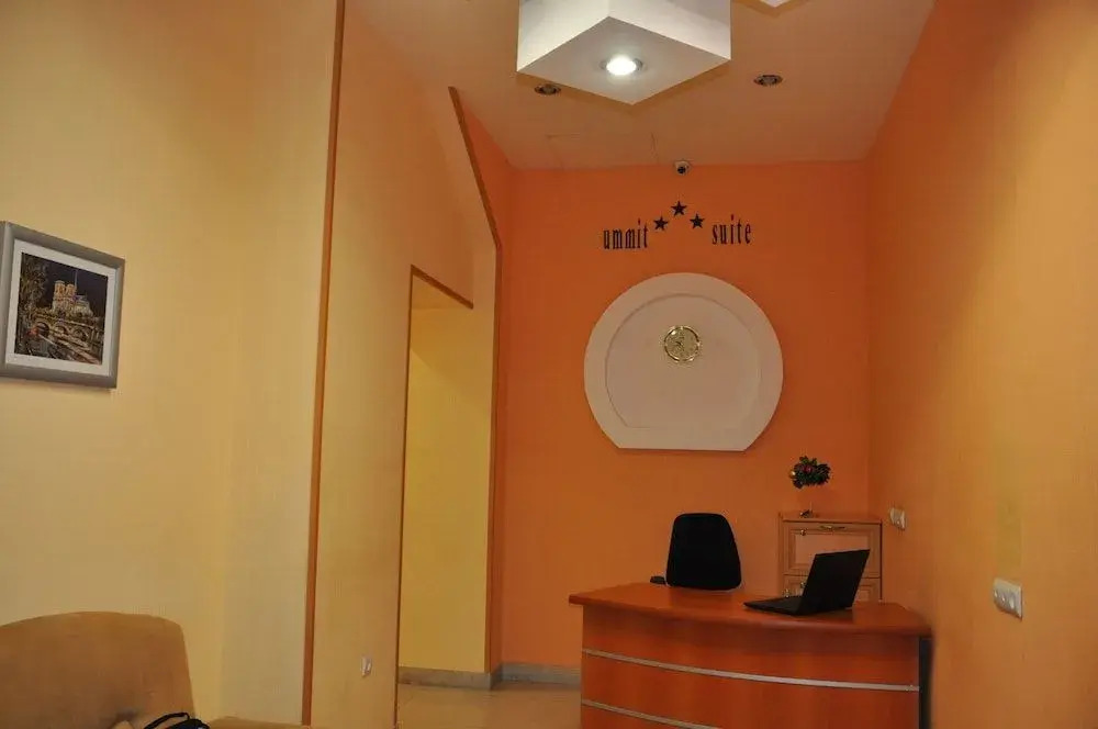Anika Suite