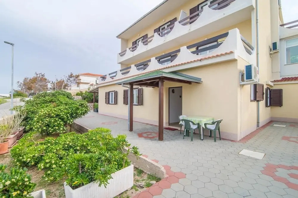 Apartments Valentić 1304