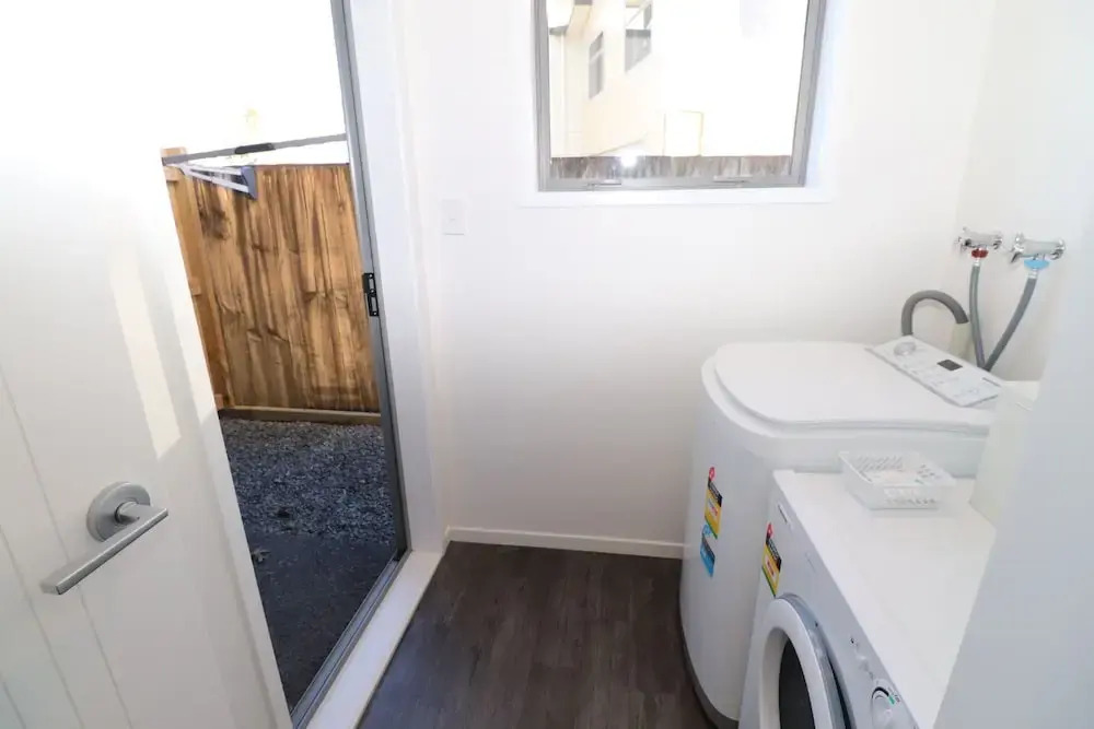 2 Brm Apartment 2 on Jones Crescent