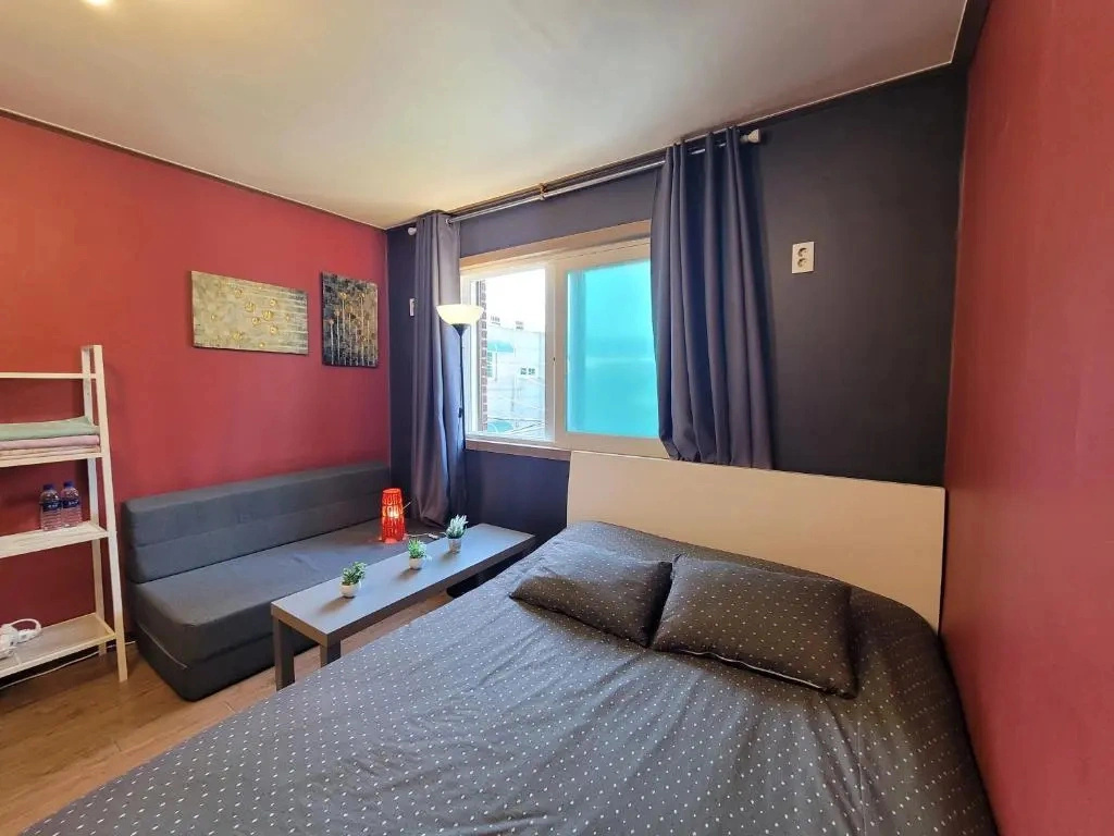 Olive Hostel W