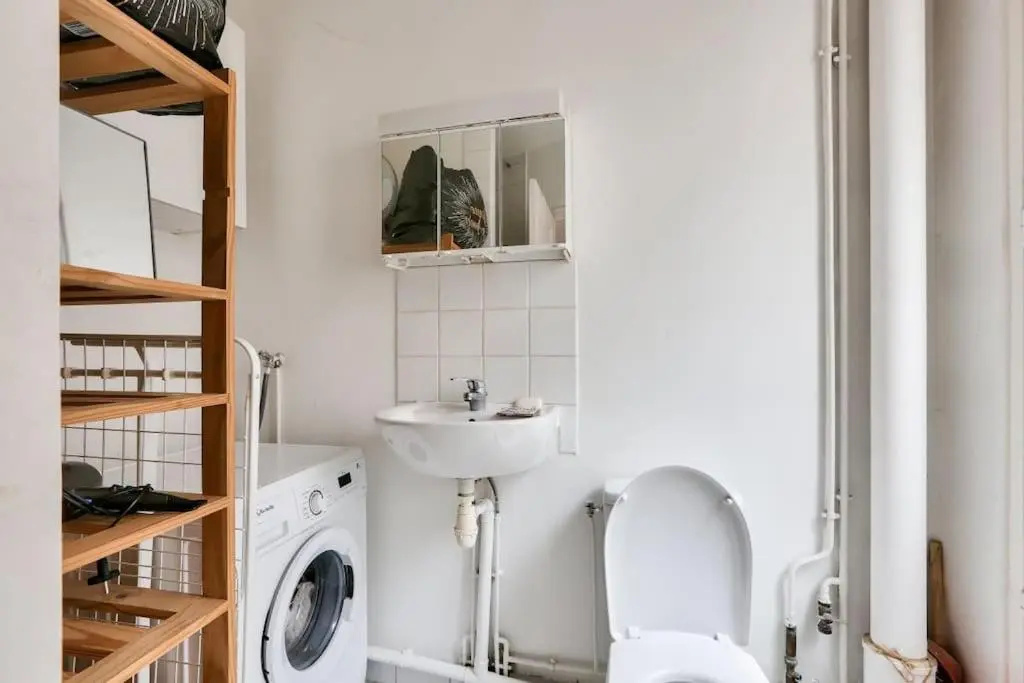 Lovely apt a stones throw from Montmartre