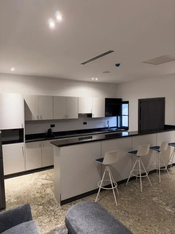 Blu Pearl Hotel & Residence