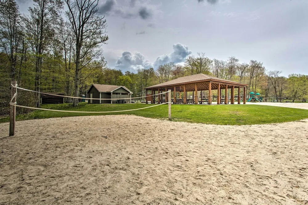 Pocono Lake Home w/ Fire Pit: Walk to Ski Hill!