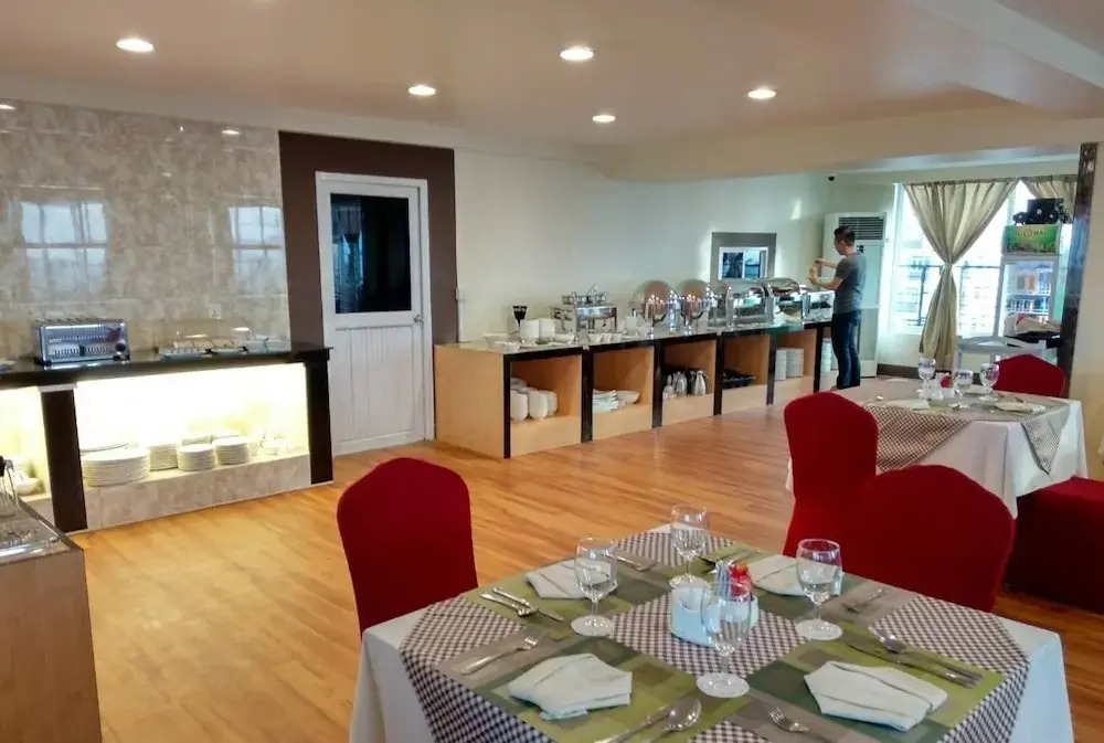 Silver Green Hotel
