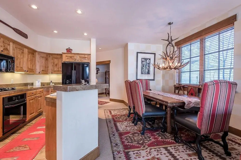 Westridge #27 - 3 Br Condo