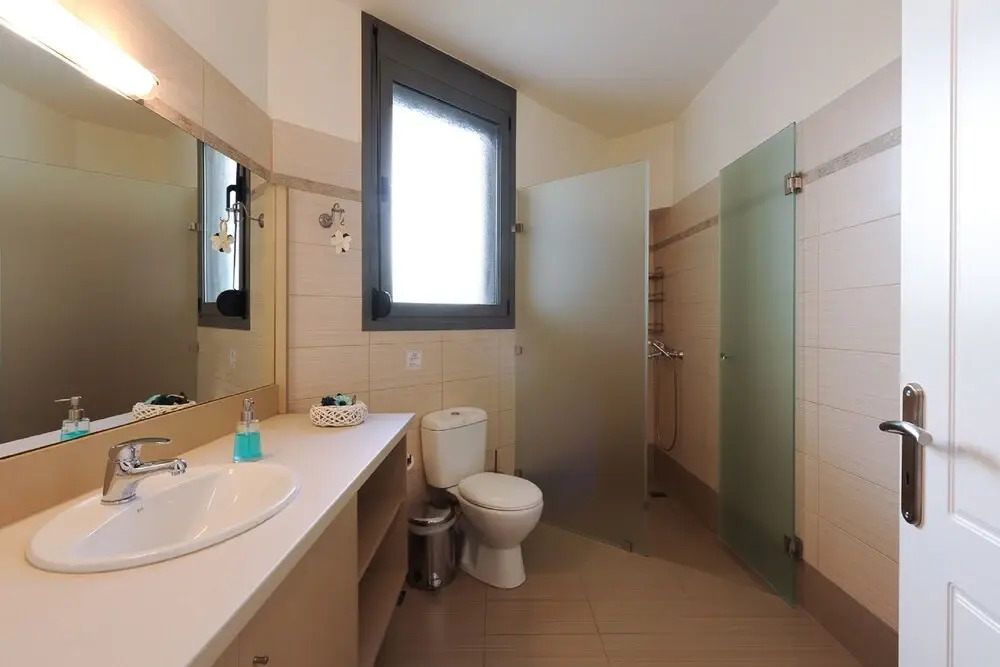 Villa Nefeli - Six Bedroom Villa