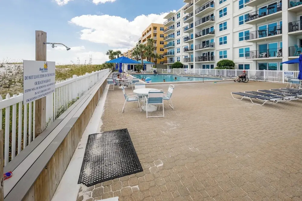 Sea Oats 704 - Coral Shores