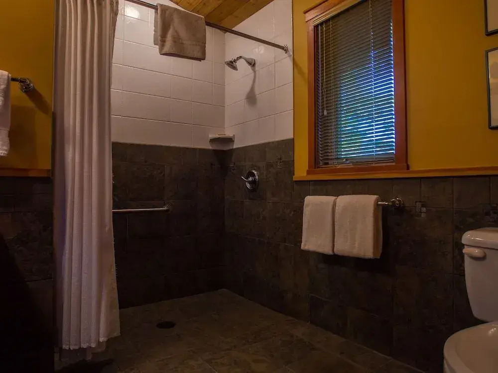 Snug Harbour Inn