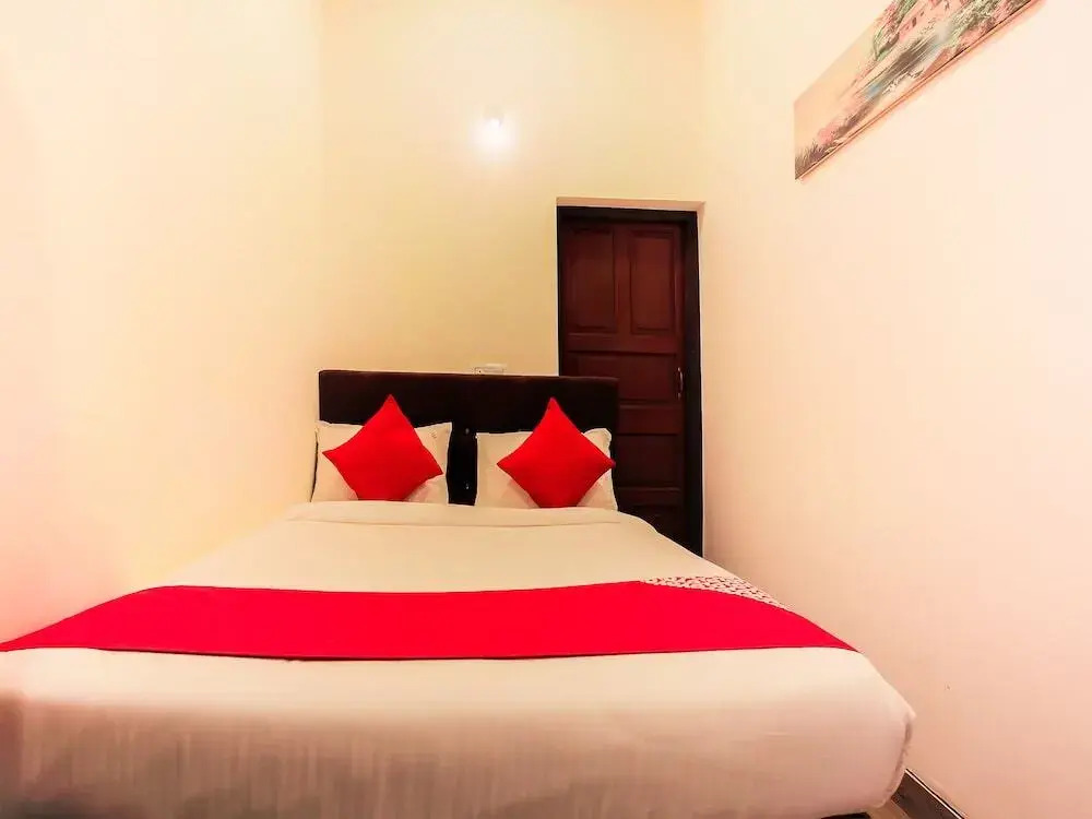 Hotel Victoria by OYO Rooms