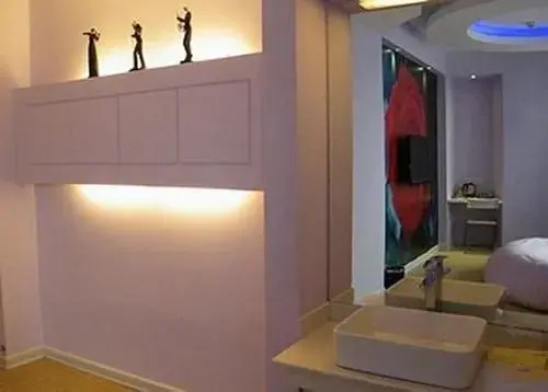 Laiyin Junting Business Hotel