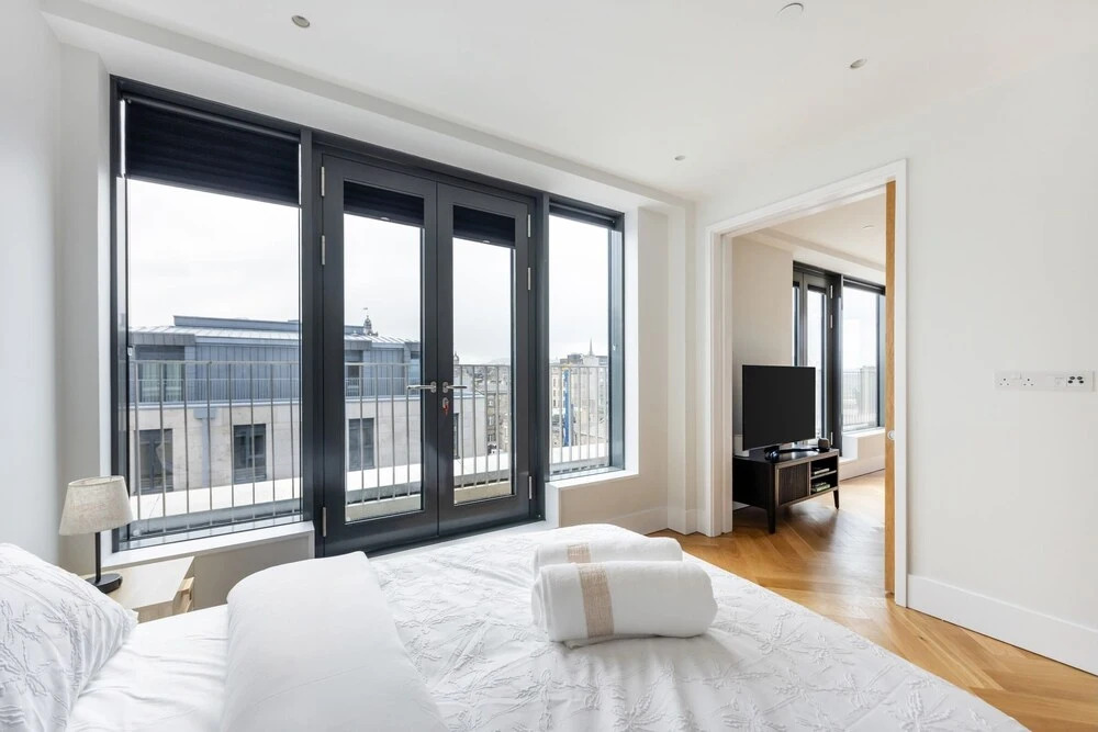 Central 3BR by Edinburgh Castle