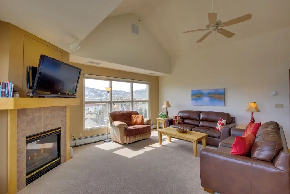 360 Mtn Views & Shared Hot Tub: Cozy Frisco Condo!