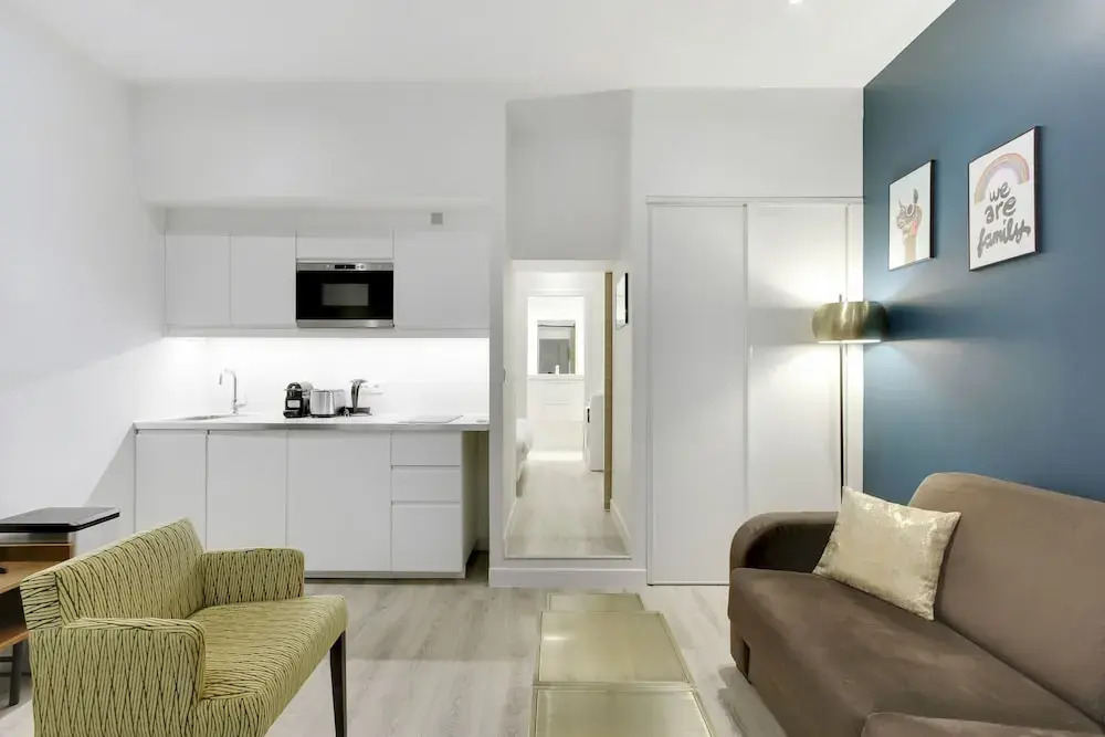 Pick A Flat's Passage Cardinet apartment