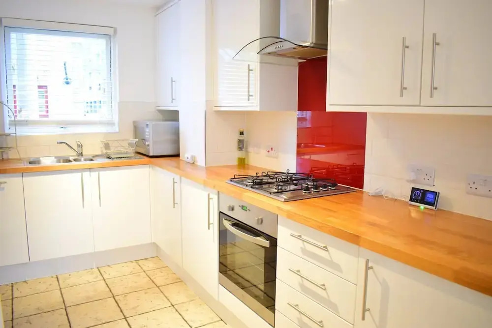 2 Bedroom Islington Flat Next to Regent's Canal