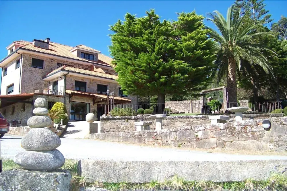 Hotel Rústico Punta Uia