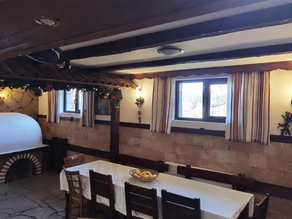 Mira Guest House