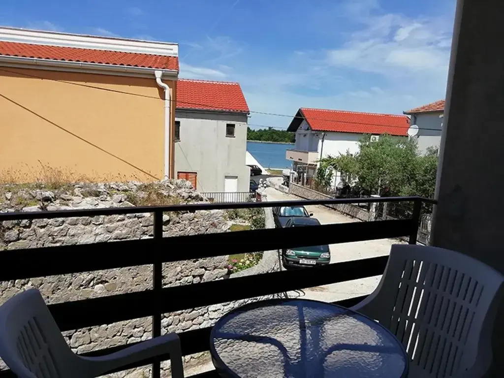 Apartments by the sea Nin, Zadar - 19103
