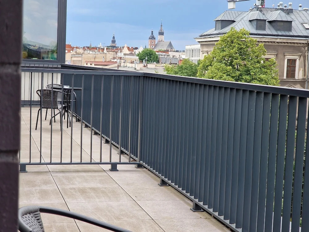 InPoint Apartments G15 near Old Town & Kazimierz District & Optional Paid Parking