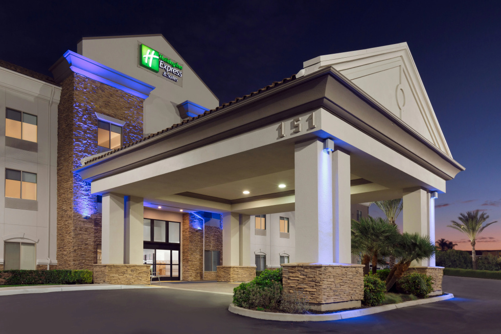 Holiday Inn Express & Suites Merced - Yosemite Natl Pk Area by IHG