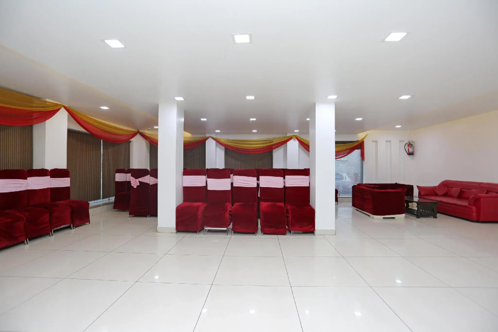Capital O 6772 Hotel Mukund