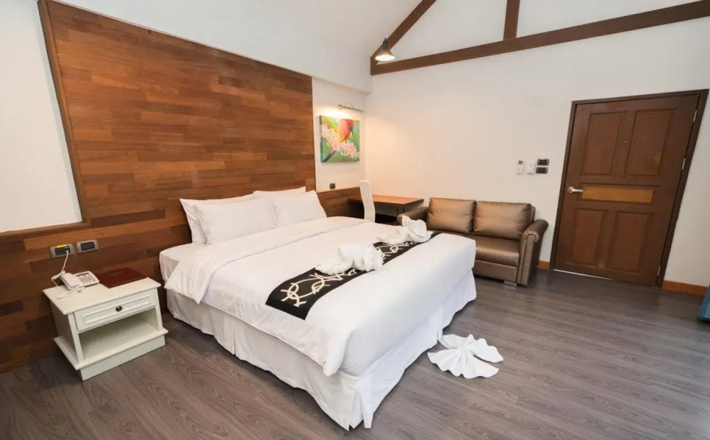 IP Plus Pool Villa Pattaya