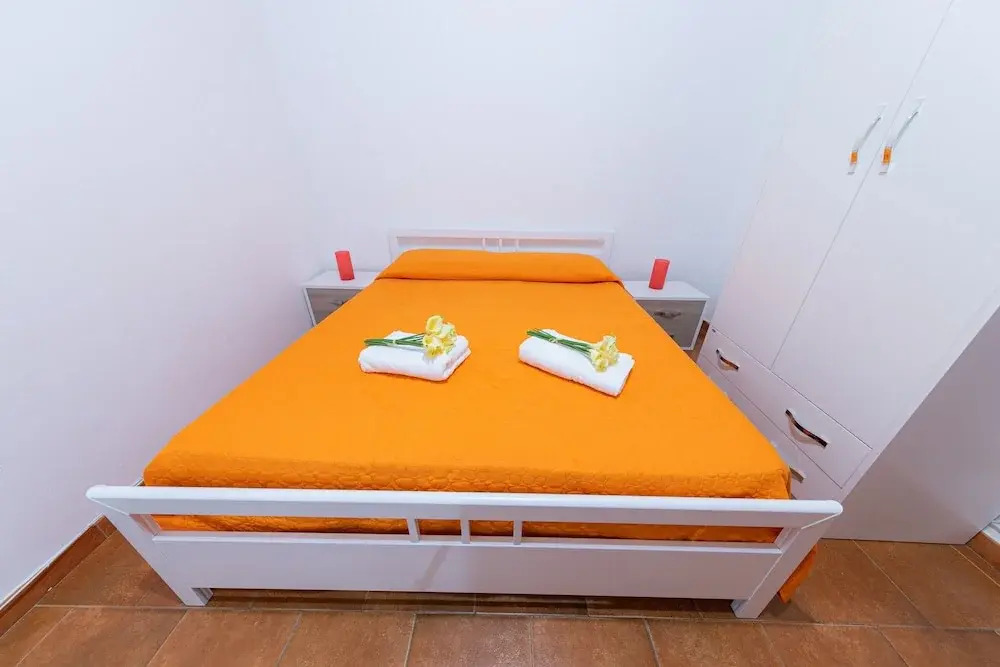 XXV Novembre apartments
