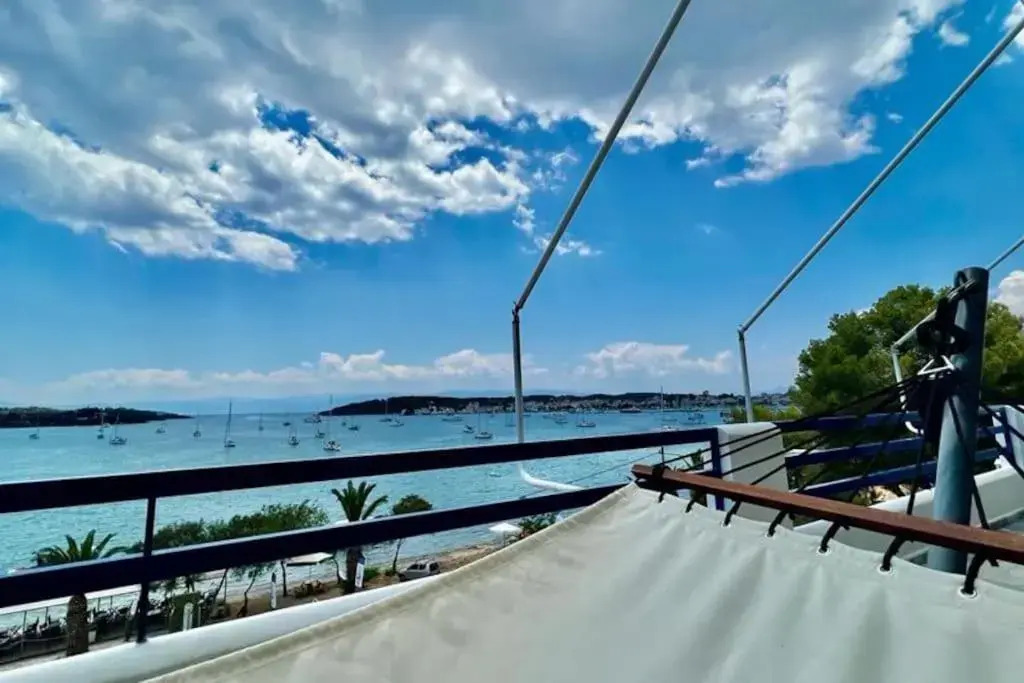 Chrysa's Dream - Dreamy Sea View at Spacious 3BR Apt in Porto Cheli