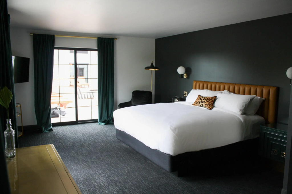 The Inn Hotel Lake Okoboji, an Ascend Collection Hotel