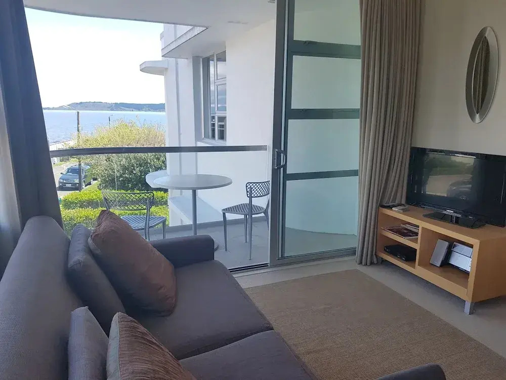 Waimahana Apartment 13