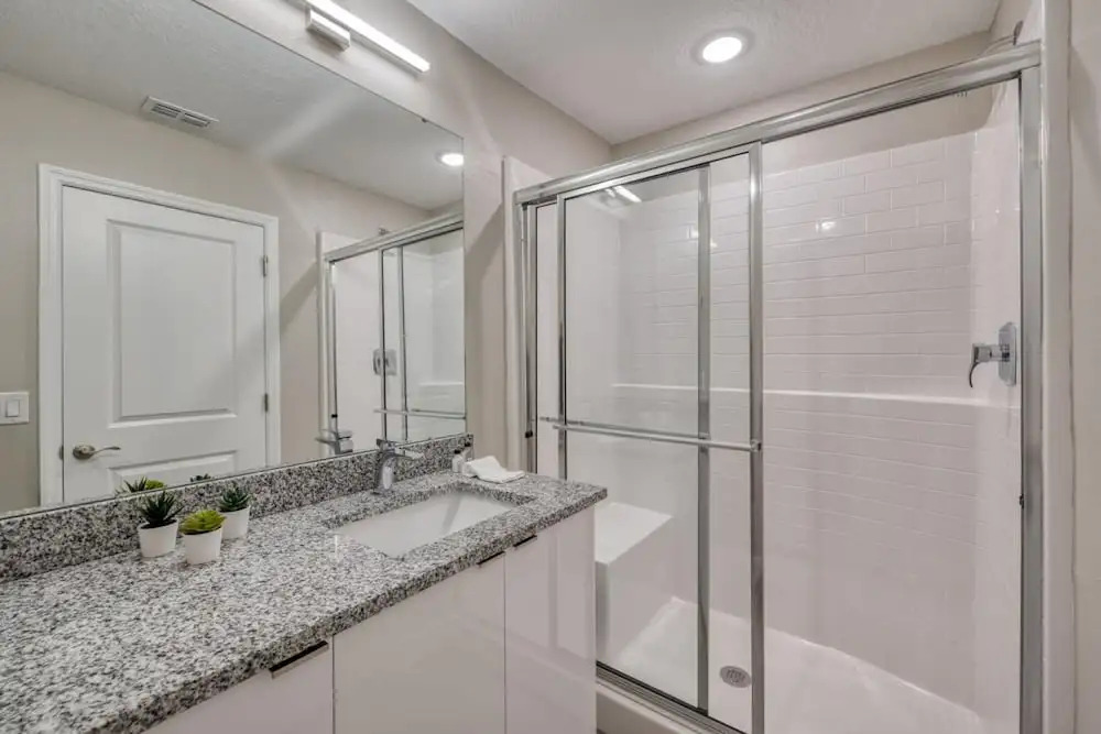Luxury 5 Bedroom Home 10 Minutes From Disney
