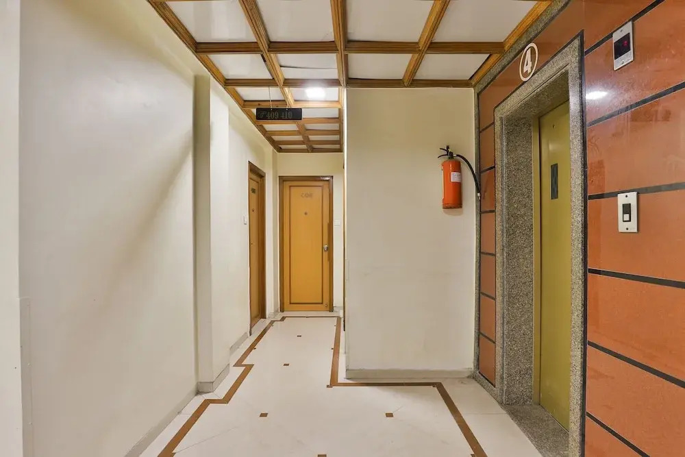 OYO 23337 Flagship Ashram Road