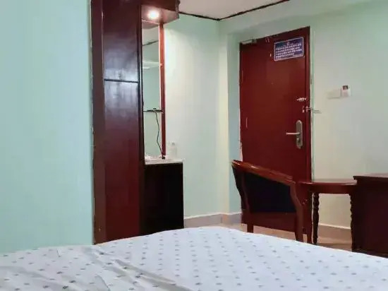 New Feitu Hotel guigang (Guest World RT-Mart)