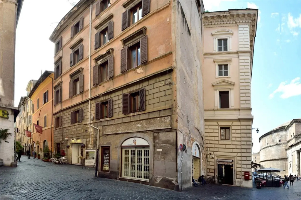 Pantheon Inn