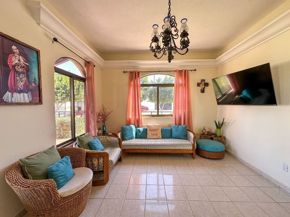 Tranquil Family Escape With Large Patio