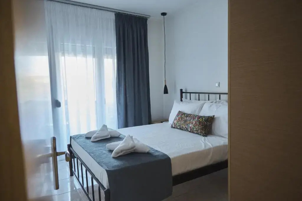 BUTTERFLY SUITES by STELIOS