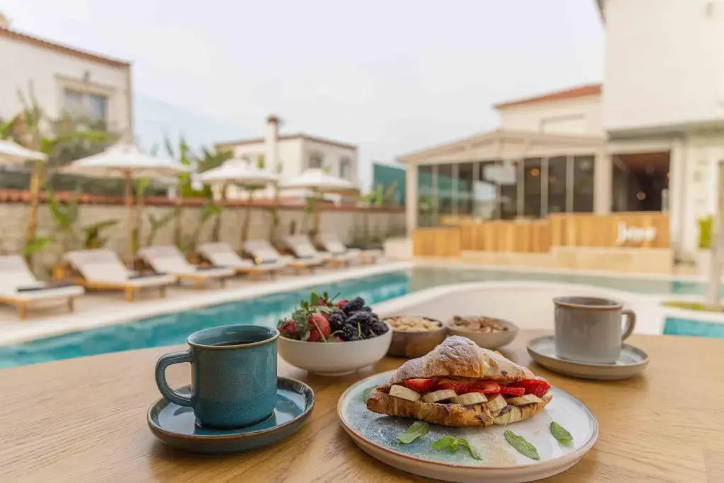 June Alaçatı Adult Only