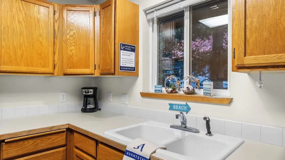 Cozy Whidbey Island Home Near Langley Waterfront & Dining Tideview by Avantstay