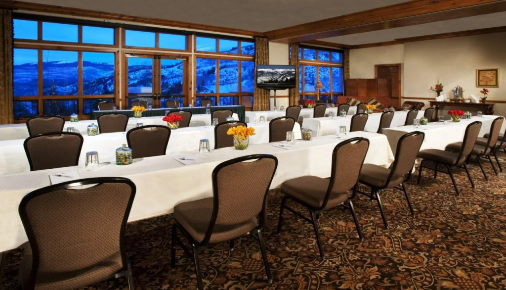 The Pines Lodge, a RockResort, by Vail Resorts