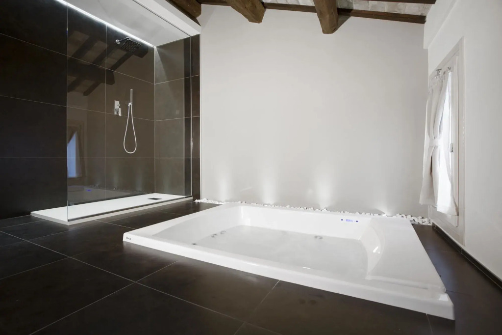 Borgoleoni 18 - Room and Breakfast