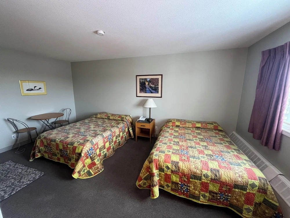 Raccoon Lodge Motel