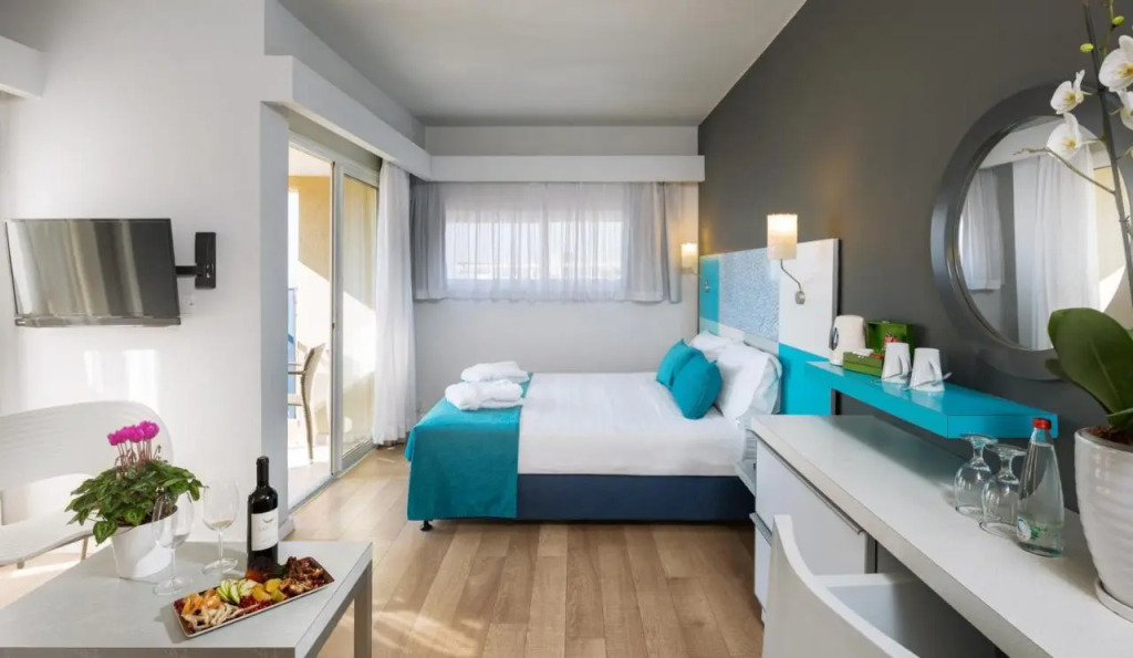 City Hotel